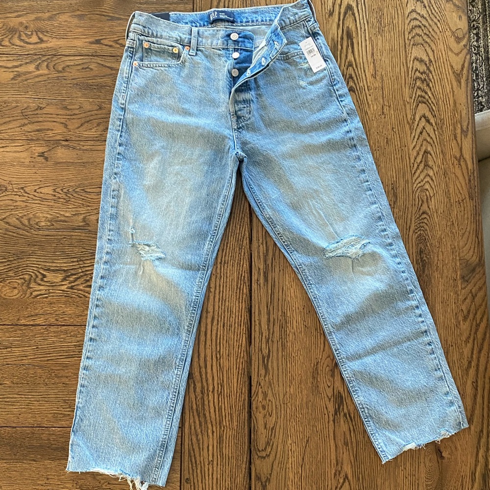 NWT Gap high rise cheeky straight women’s jeans.